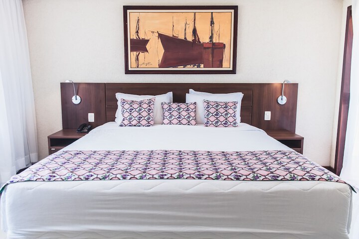 Room 10 of 87