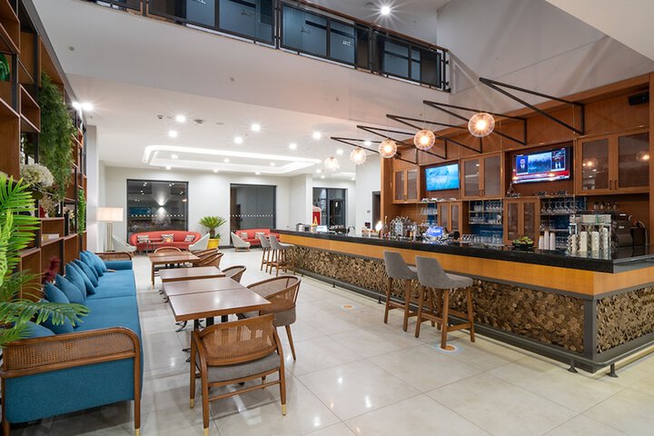 Lounge 59 of 75