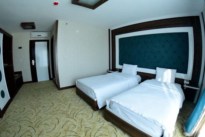 Room 3 of 17
