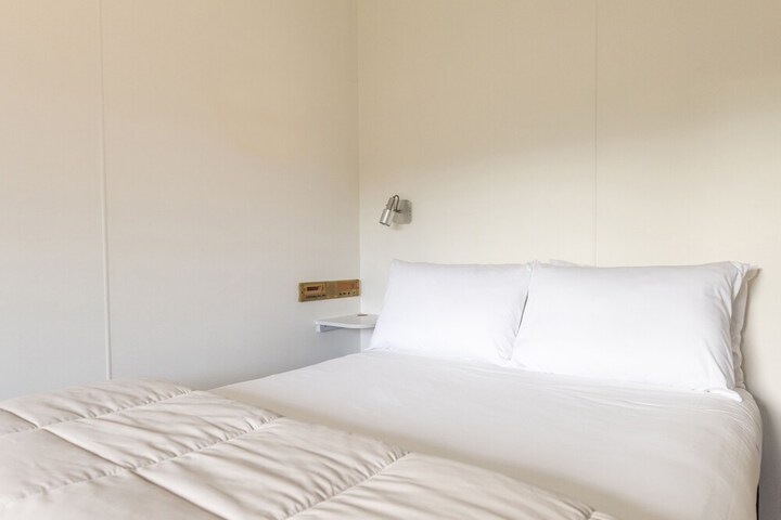 Room 3 of 39