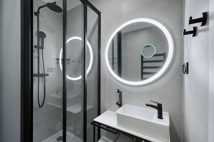 Clean Restrooms