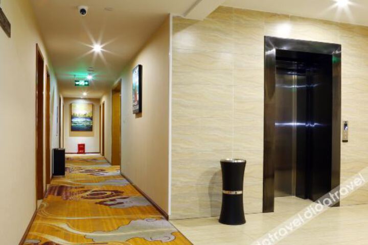Hotel Interior 12 of 25