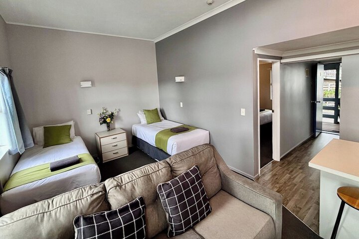 Room 41 of 77