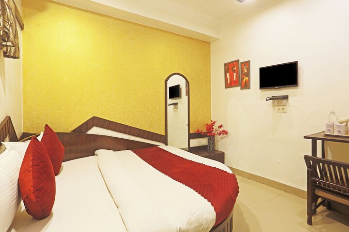 Room 10 of 22