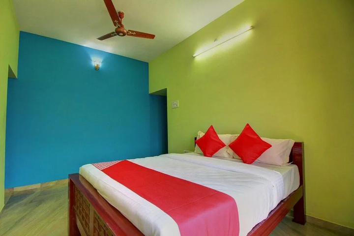 Room 2 of 15