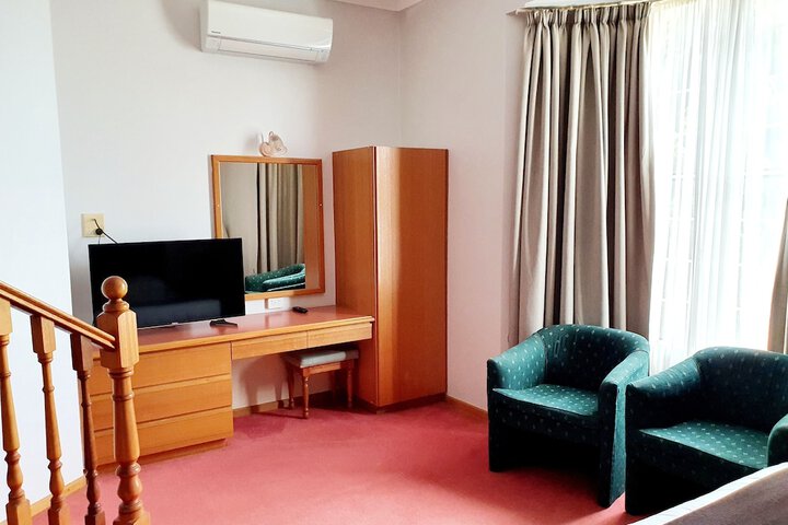 Room 15 of 52