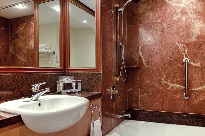 Room 45 of 161