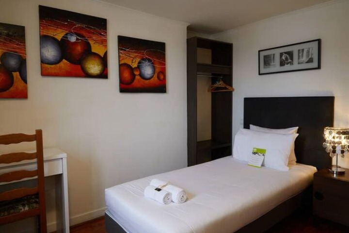 Room 4 of 47