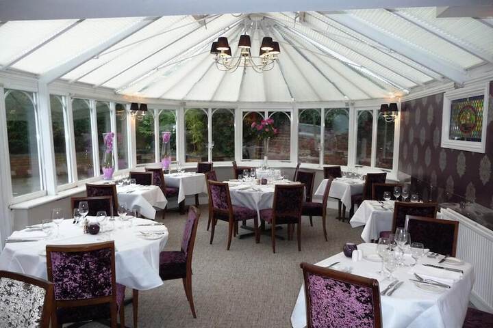 Dining Photos