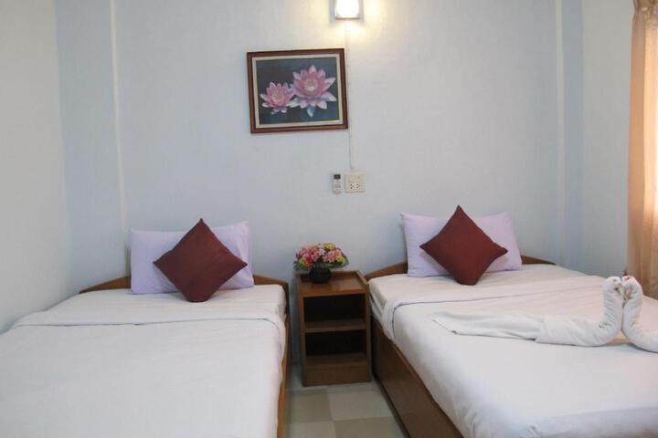 Hotel Suite Photo