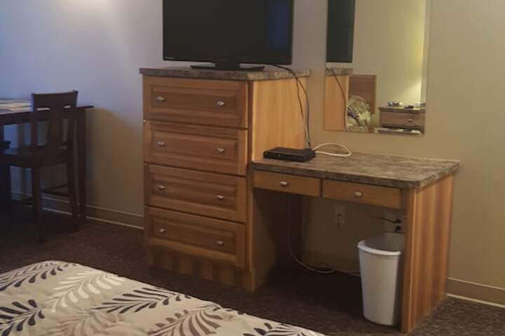 Room 5 of 37