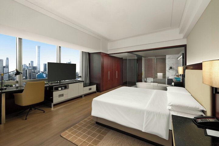 Room 35 of 102