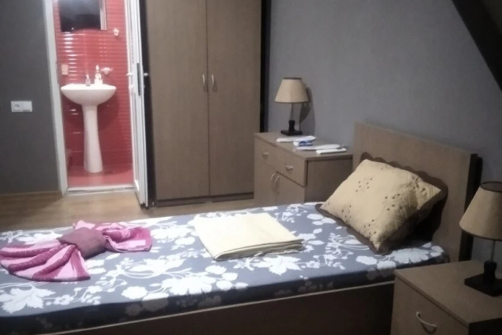 Room 3 of 3