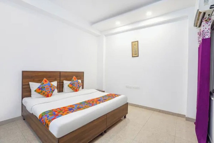 Room 14 of 31