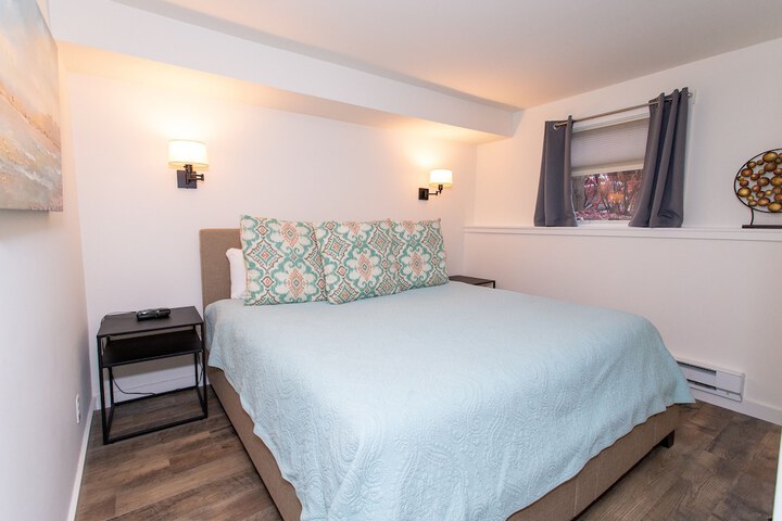 Deluxe King Bed (116 of 119)