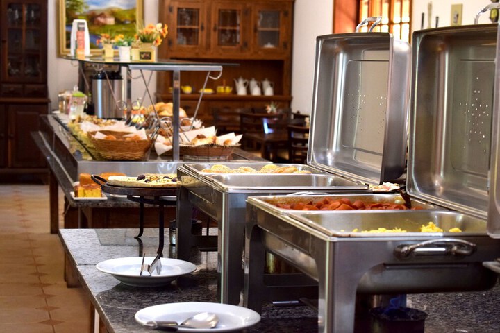 Breakfast/Coffee Service 60 of 70
