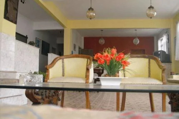 Room 4 of 13