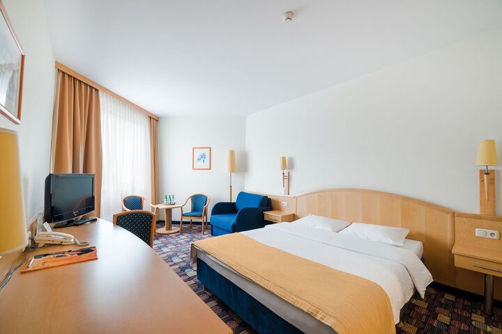 Room 39 of 180