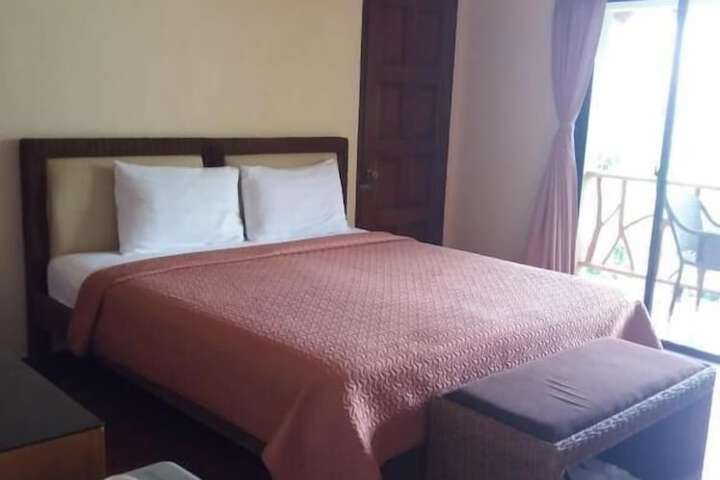 Room 5 of 75