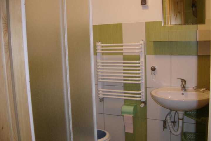 Room 15 of 68