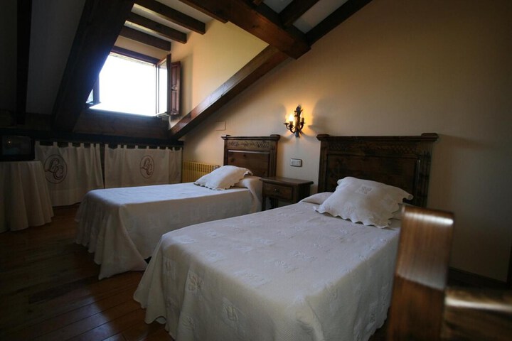 Room 13 of 35