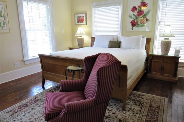 Room 68 of 171