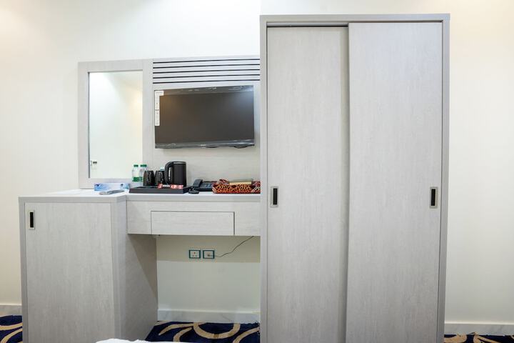 Room 14 of 36