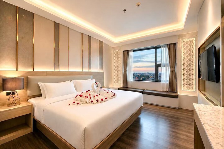LEE HOTEL LAT PHRAO