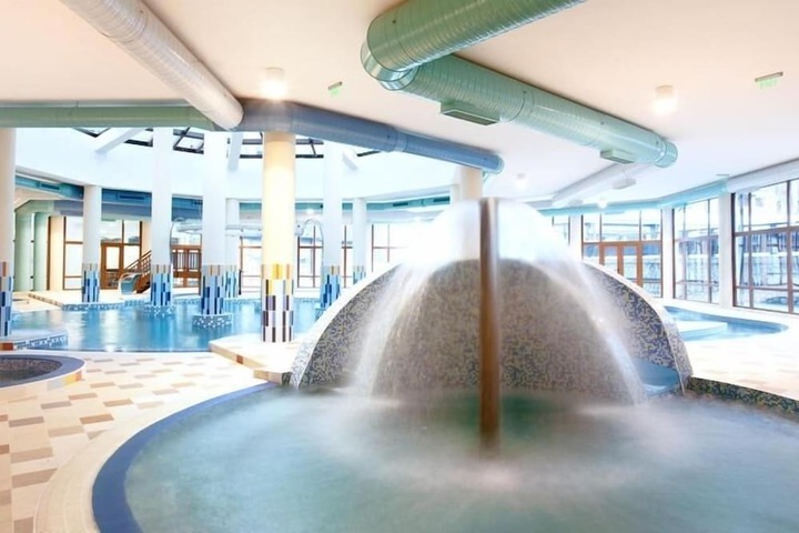 Hotel Pool