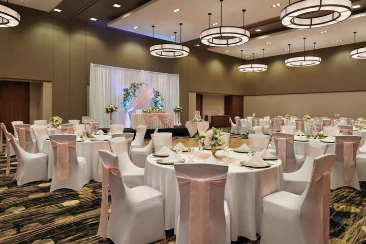 Ballroom/Hall 39 of 49