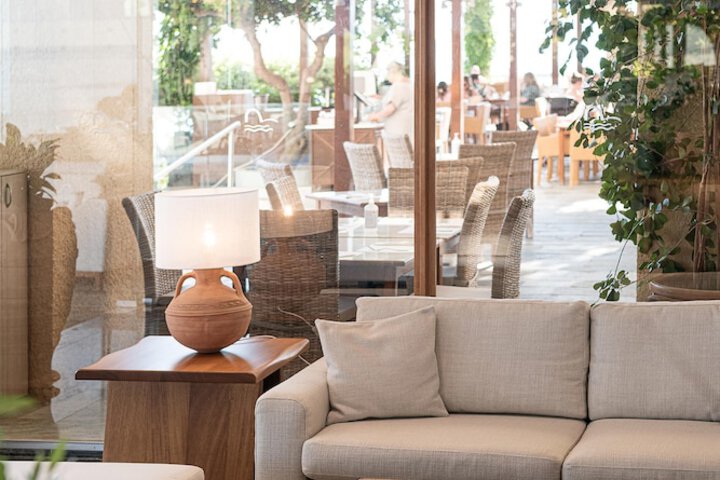 Guest Lobby