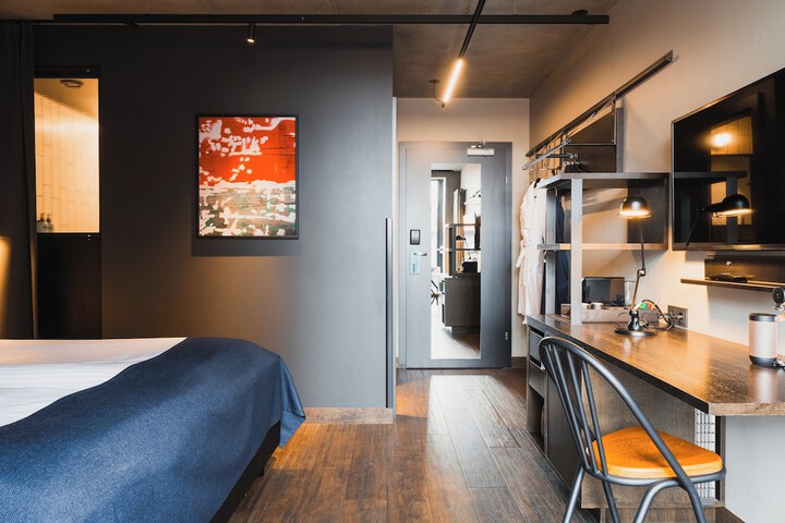 Room 34 of 87