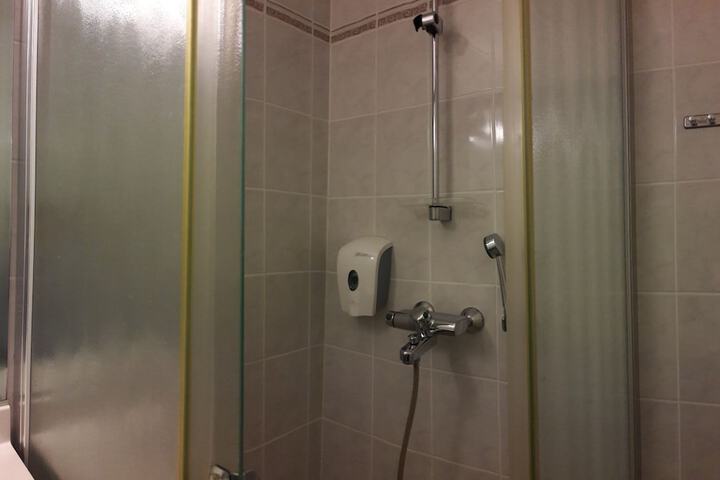 Room 18 of 22