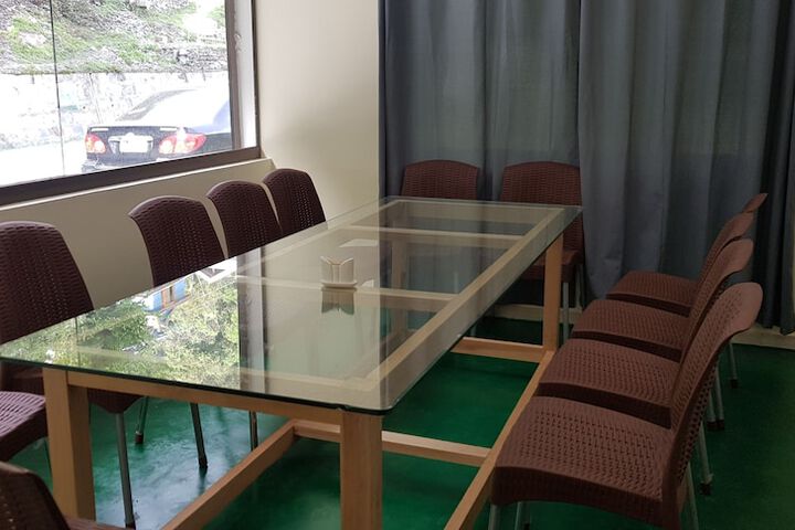 Business Center 16 of 22