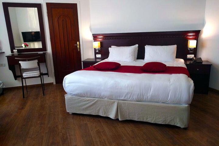 Room 20 of 74