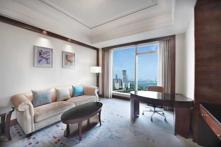 Room 17 of 75