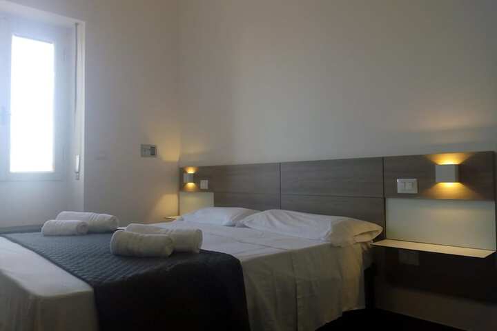 Room 2 of 12