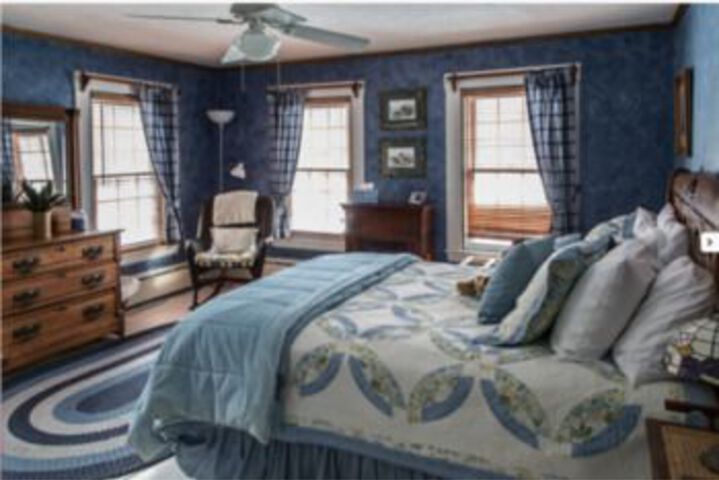 Room 44 of 93
