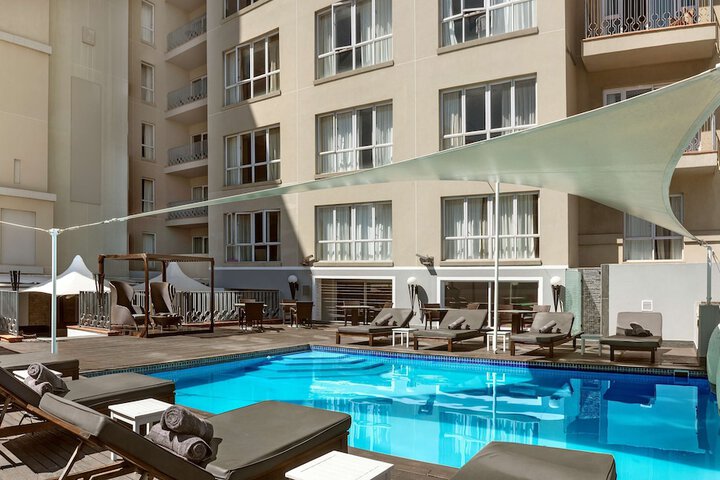 Pool 51 of 108