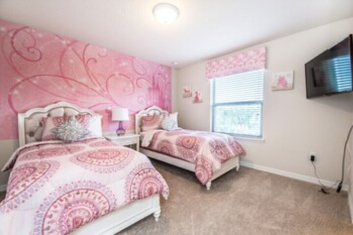 Room 38 of 65
