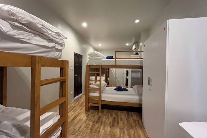 Room 3 of 61