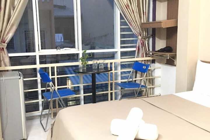 Room 12 of 32