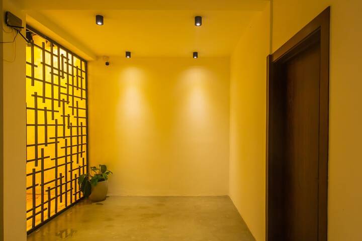 Room 22 of 37