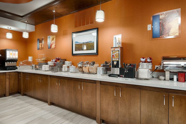 Breakfast area