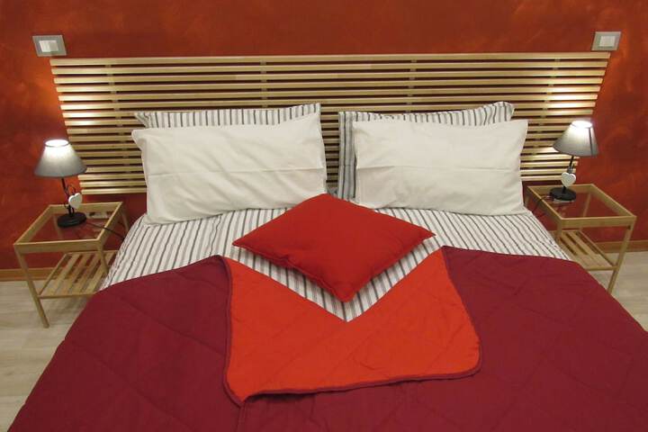 Room 9 of 37