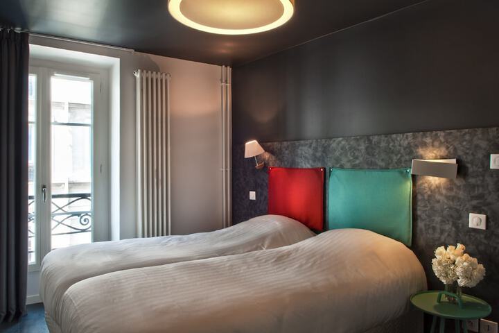 Room 6 of 26