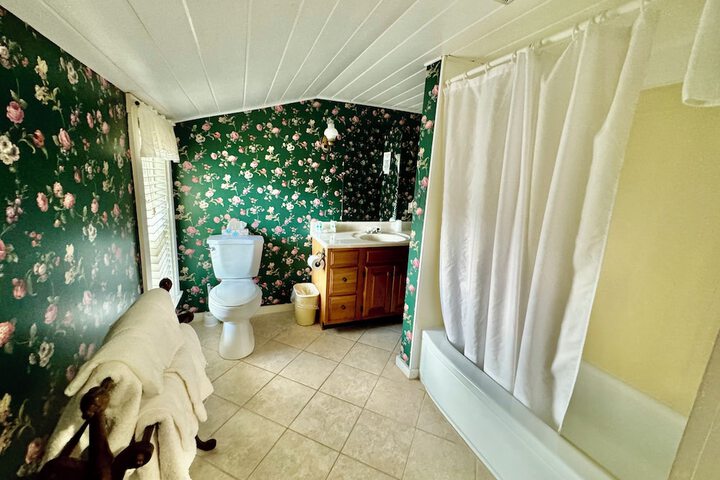 Room 38 of 73