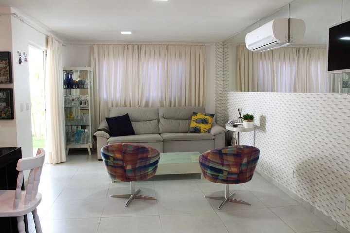Room 2 of 16