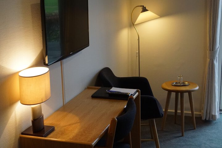 Room 29 of 63