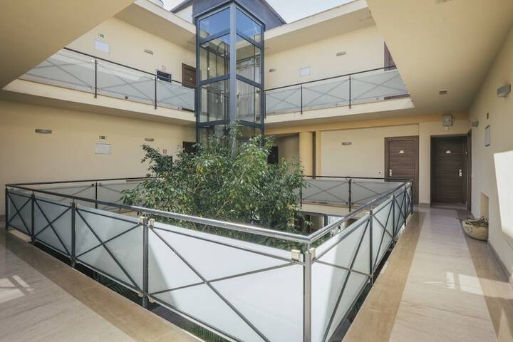 Ballroom/Hall 42 of 56